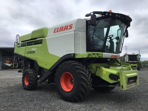 LEXION 740 Claas Moissonneuse-batteuse