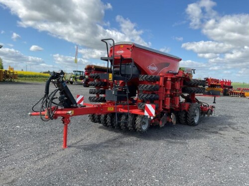 ESPRO 4000 R Kuhn Annonces Occasions