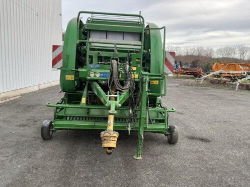 V6 740 Mc Hale R&eacute;colte fourrages