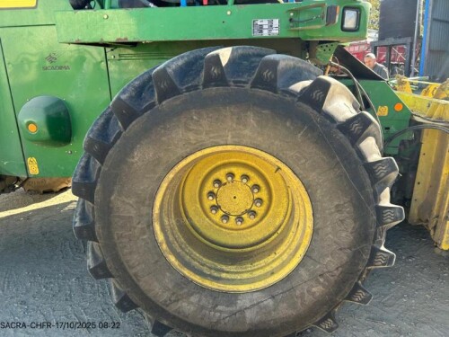7450 John Deere Ensileuse automotrice